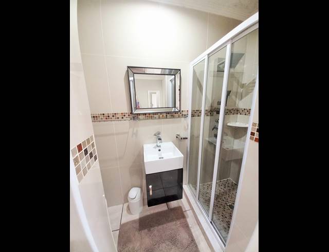 2 BEDROOM APARTMENT FOR SALE IN UVONGO